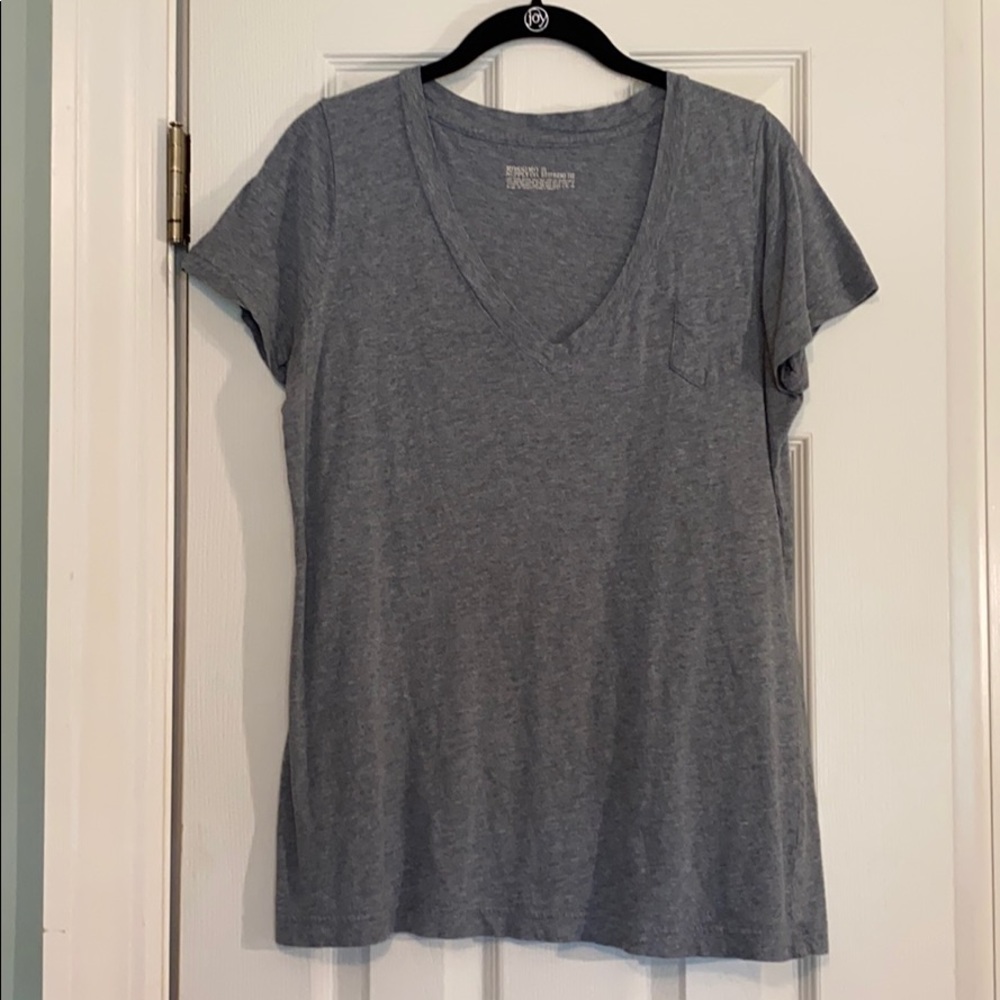 Mossimo grey v-neck boyfriend tee